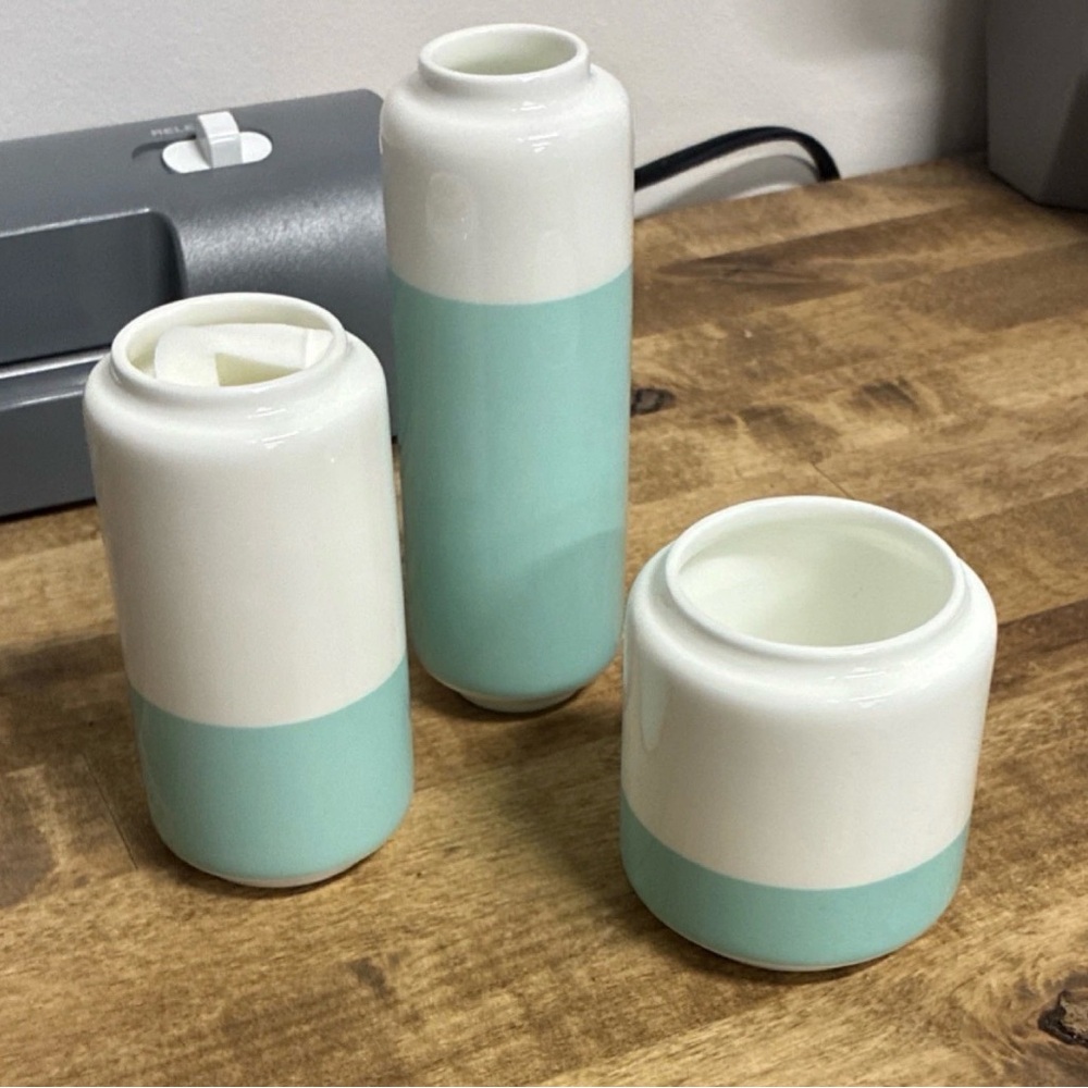 New! Tiffany & Co. ceramic color block vase set - modern 3 pack